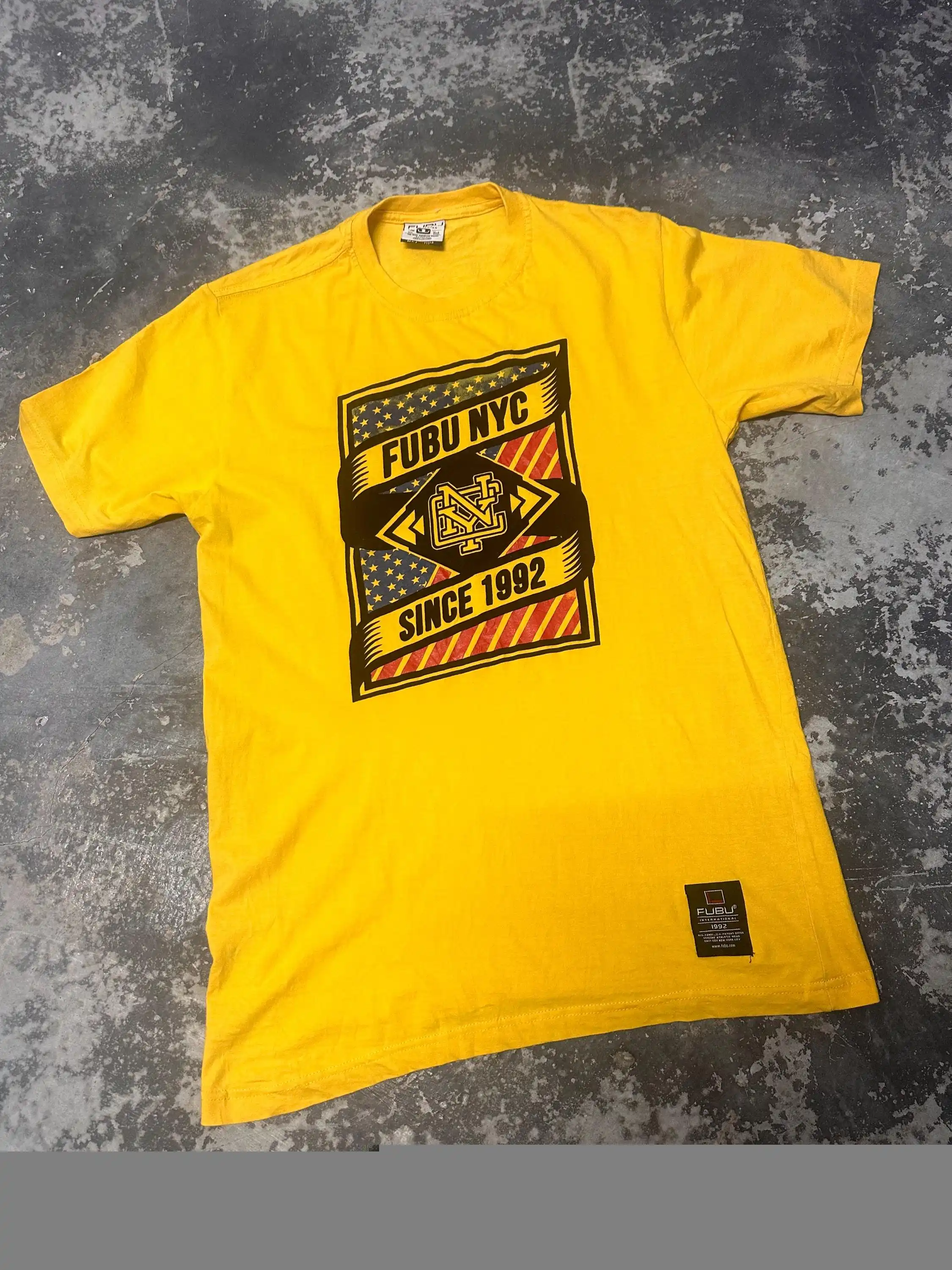 Vintage Fubu New York T shir S - Streetwear Brand New York 评论和价格